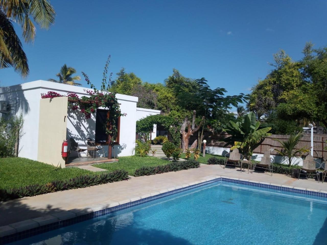 Telvina Beach Lodge 维兰库卢什 外观 照片