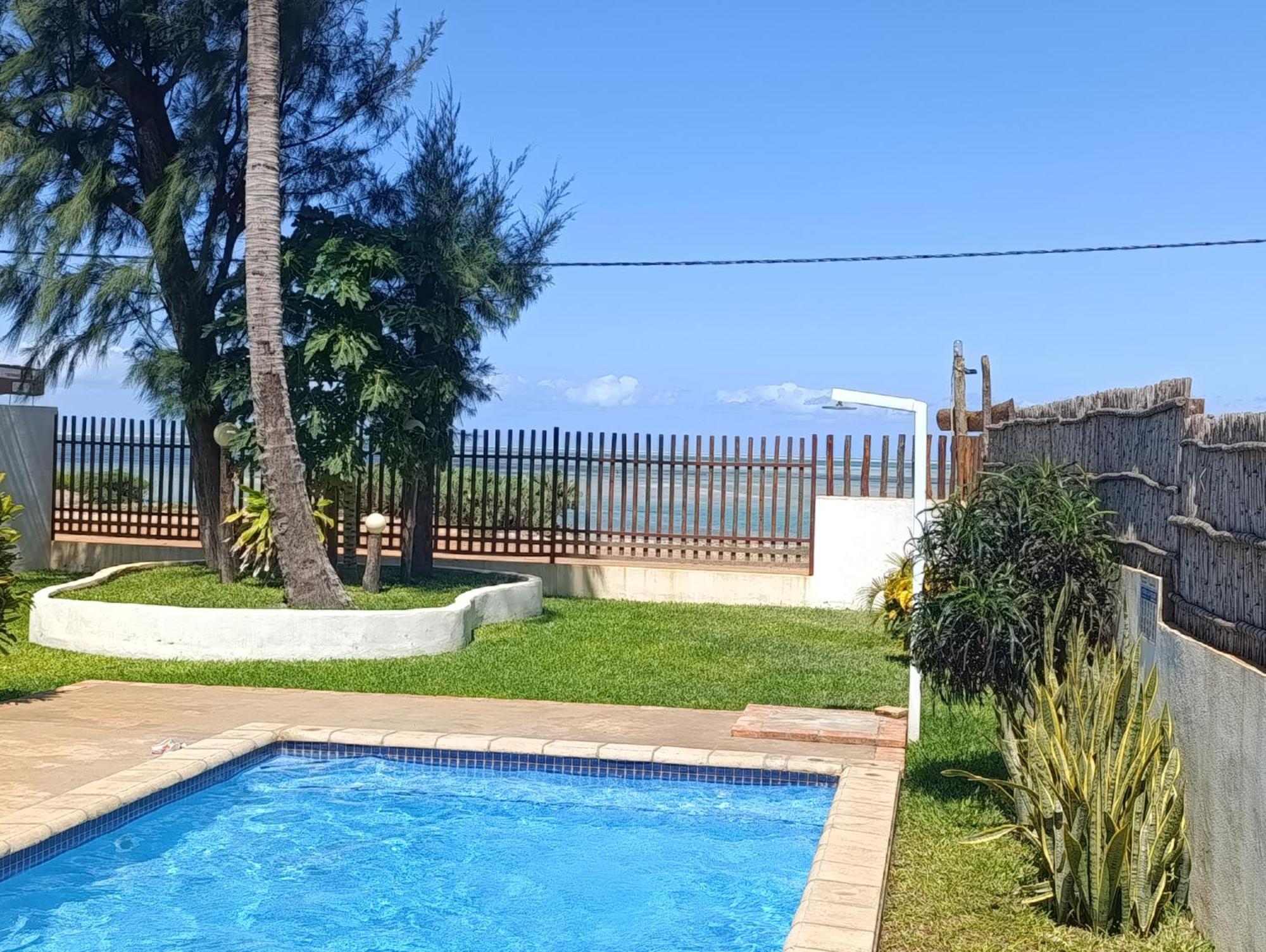 Telvina Beach Lodge 维兰库卢什 外观 照片